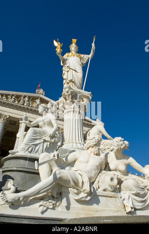 Le parlement de Vienne Pallas Athene Fountain Banque D'Images