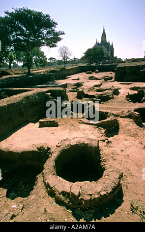 Birmanie Myanmar Bagan païenne Pagode Ngakwyenadaung des fouilles archéologiques Banque D'Images