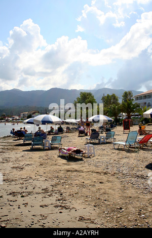 La plage de Roda. Au nord de Corfou. L'île Ionienne grecque. L'EUROPE Banque D'Images