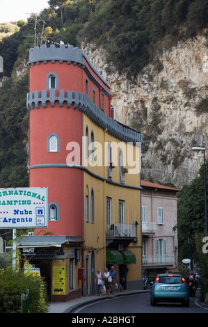 Bâtiment de couleur multi Sorrento Italie Banque D'Images