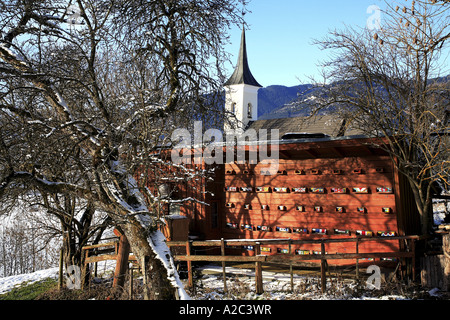 Église et pigeonnier par Château de Kaprun Autriche Banque D'Images