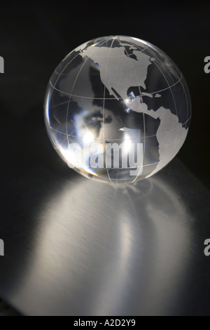 HPA76880 globe de verre rond monde montrant l'Inde Océan Banque D'Images