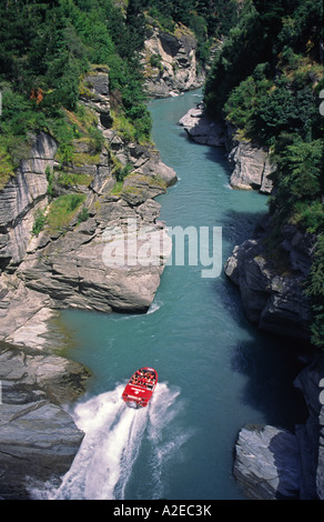 Queenstown Nouvelle Zelande Shotover river jet boat Banque D'Images