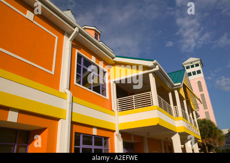 BAHAMAS, New Providence Island, Nassau : Port de Nassau, Festival Place Building Banque D'Images