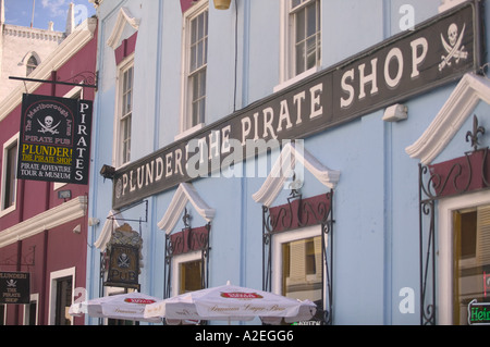 BAHAMAS, New Providence Island, Nassau : Musée des pirates de Nassau, Pirate La Boutique Sign Banque D'Images