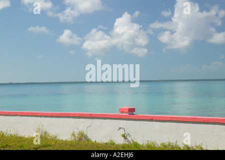 BAHAMAS, Nassau, Loyalist Cays, Green Turtle Cay, New Plymouth : vue sur l'Océan Banque D'Images