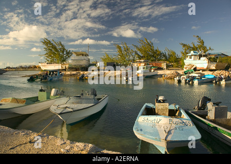 Turks et Caicos, South Caicos Island, Cockburn Town, Port de Plaisance, jour Banque D'Images