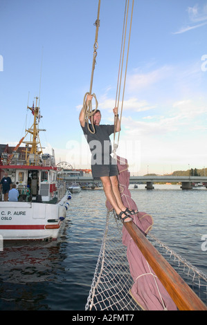 Mandal, Norvège, l'homme de proue (MR) Banque D'Images