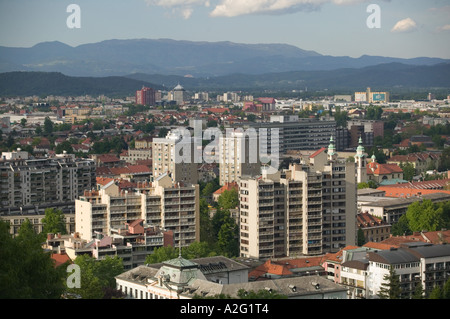 La Slovénie, Ljubljana (capitale slovène) : Vue de banlieue Est (Poljane de Castle Hill Banque D'Images