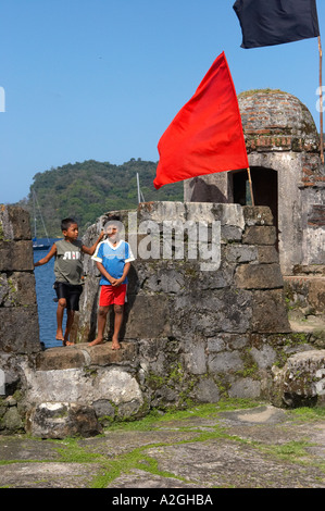 Fuerte de San Jeronimo, Portobelo, Colon, République de Panama, en Amérique centrale, au cours de la bi et devils annuel festival congo Banque D'Images