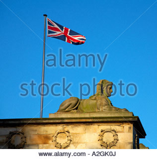 Royal Scottish Academy détail statue de toit, Mound Edimbourg en Ecosse Banque D'Images