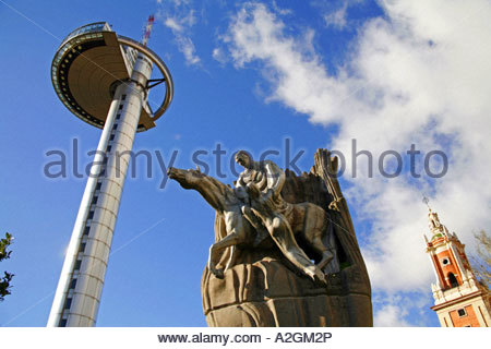 Faro de Moncloa et Museo de America, Madrid, Espagne Banque D'Images