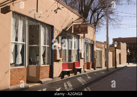 USA, New Mexico, Santa Fe : Centre-ville de Santa Fe, cafés sur Burro Alley Banque D'Images