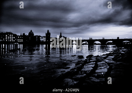 Image en noir et blanc du Pont Charles, Prague, République Tchèque Banque D'Images