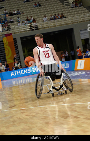 Patrick Anderson le capitaine des Canadiens dans le dernier match de basket-ball médaille d'or entre le Canada et l'Australie Banque D'Images