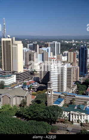 Kenya, Nairobi, vue aérienne du centre-ville, l'hôtel de ville en premier plan, les immeubles de bureaux, centre urbain Banque D'Images