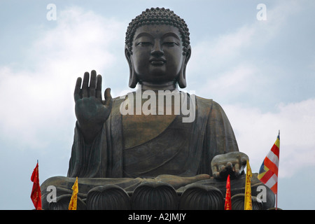 Tian Tan Buddha au monastère Po Lin, Lantau Island, Hong Kong. Banque D'Images