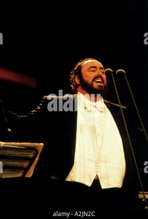 Ténor italien Luciano Pavarotti Banque D'Images