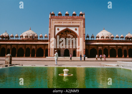 Le Jami Masjid de Fatehpur Sikri, construite au xvie siècle par l'empereur moghol Akbar. Agra, Uttar Pradesh, Inde Banque D'Images