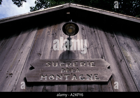 Canada, Québec, Rigaud. La Sucrerie de la Montaigne. 1900, cabane à sucre, Érable ère sign Banque D'Images