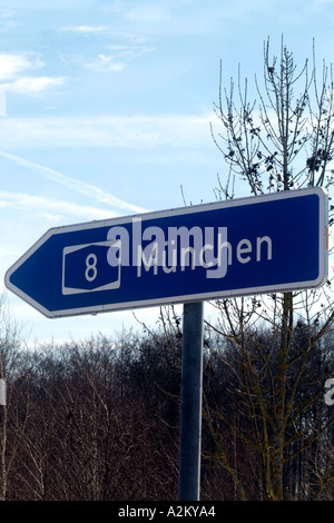 Panneau indiquant la direction de Munich Banque D'Images