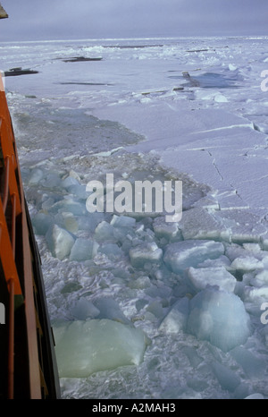 La Russie soviétique, de l'Arctique, Cercle arctique, François-Joseph, brise-glace à propulsion nucléaire "ovietsky' Soyouz Banque D'Images