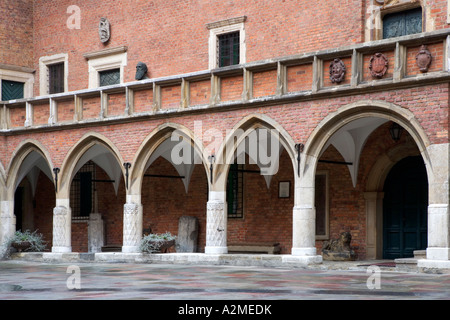 Collegium Maius courtyard arcades, Université jagellonne, Cracovie, Cracovie, Pologne Banque D'Images