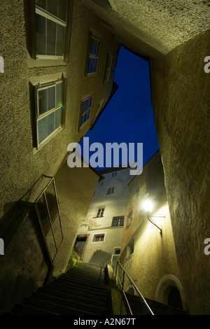 Low angle view of staircase, Imbergstiege, Steingasse, Bade-Wurtemberg, Allemagne Banque D'Images