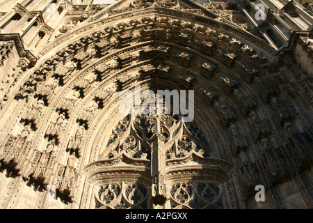 Arche sculptée détail de Cathédrale de Tours France Décembre 2006 Banque D'Images