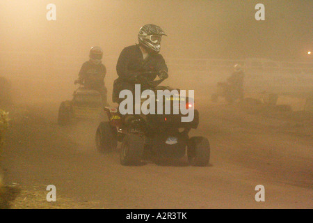 Les courses de tondeuse en Arizona Banque D'Images