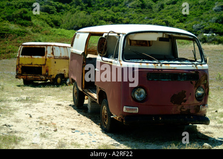 La rouille abandonnées le camping-car à plage de Meghalos Arselinos Kos Grèce Banque D'Images