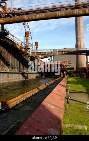 Cokerie Zollverein, Essen, Allemagne, montrant l'eau installé pour le 'Soleil, lune et étoile' exhibition en 1999/2000. Banque D'Images