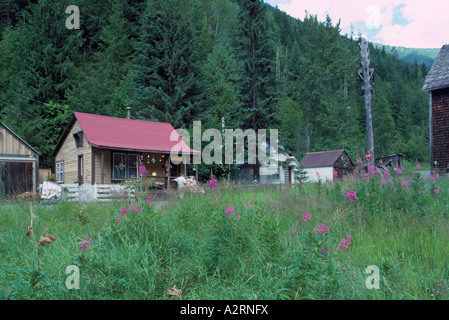 Sandon, BC, en Colombie-Britannique, Canada - maisons anciennes dans la ville historique de 'Silver' de l'industrie minière de la région de Kootenay, Ville fantôme Banque D'Images