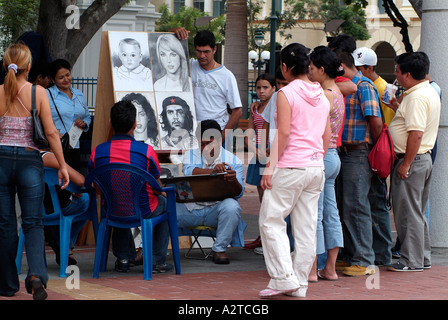 Stand caricaturiste dans le centre-ville de Guayaquil, en Équateur. Banque D'Images