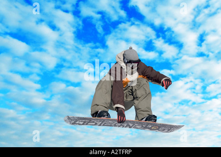 Flying snowboarder, Autriche, Alpes Banque D'Images