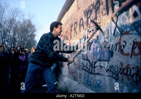 Chute du mur de Berlin novembre 1989 Banque D'Images