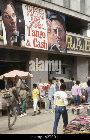 Cinema publicité pour le film "Tango et cash' Bogota Colombie Banque D'Images