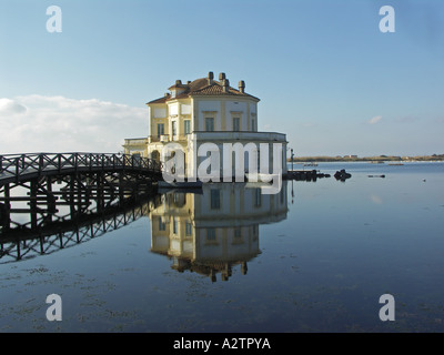 Fusaro - Maison pour la chasse - sur le lac Fusaro - Architecture par Luigi Vanvitelli - royal casina Ostrichina Bacoli, Pozzuoli, Banque D'Images