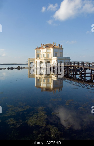 Fusaro - Maison pour la chasse - sur le lac Fusaro - Architecture par Luigi Vanvitelli - royal casina Ostrichina Bacoli, Pozzuoli, Banque D'Images