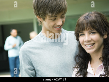 Teenage boy and girl, portrait Banque D'Images