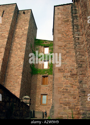 Castell de Cardona un impressionnant neuvième siècle forteresse qui domine la vallée de la rivière Cardoner Barcelone Espagne Banque D'Images