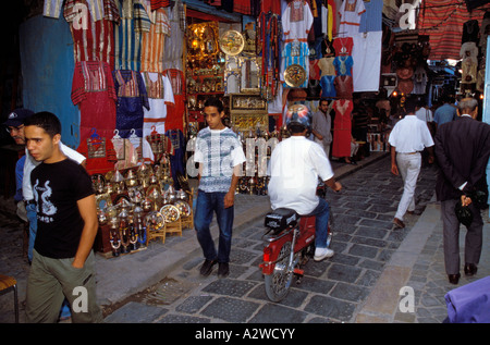 Tunisie Tunis la Médina rue Jamaa ez Zitouna Banque D'Images