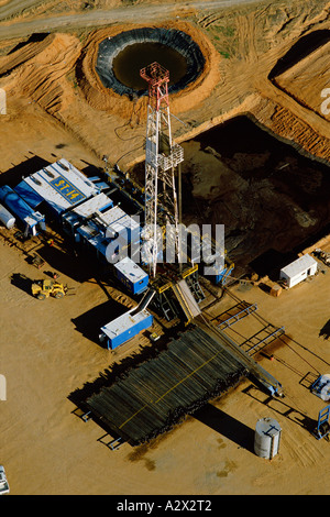 L'Australie du Sud. Bassin de Cooper. Vue aérienne de la plate-forme pétrolière. Banque D'Images