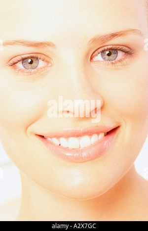 Close-up of beautiful young woman's face. Banque D'Images
