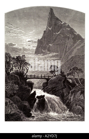 La Norvège Norwegian Scandinavie Nordic river valley mountain tree bois déchiqueté des précipice lune cascade pic river t0 Banque D'Images