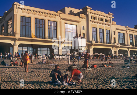 Le Casino Municipal à côté de la plage de Biarritz a un style art déco chic notamment à l'intérieur et dehors Banque D'Images