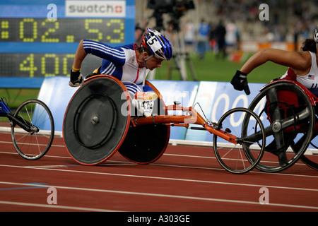 Tanni Thompson Gris de Grande-bretagne roues son chemin autour de la piste dans la finale du 800m femmes T53 Banque D'Images