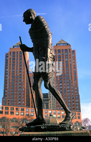 Statue du sculpteur indien Mahatma Gandhi par K B Patel à Union Square à New York Banque D'Images
