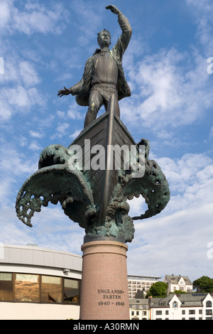 Monument à Alesund en Norvège pour le port norvégien DE LA SECONDE GUERRE MONDIALE Forces Alliées escape route (Bus) Shetland unité navale spéciale Banque D'Images