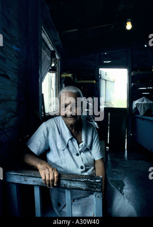 Portrait d'une femme âgée sur l'île de la Jeunesse à Cuba. Mme Jackson de Jacksonville a été l'un des premiers colons anglais Banque D'Images